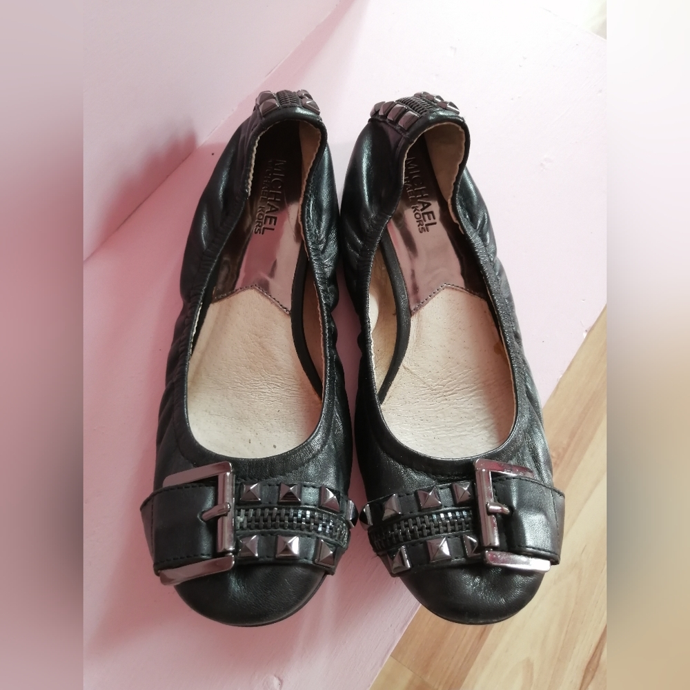 MICHAEL KORS Black leather ballet flats with silver studs